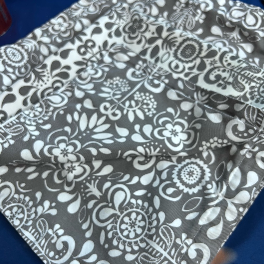 IKEA Akerkulla pillow cover/shams 20x20 lot of 2 - Picture 2 of 3